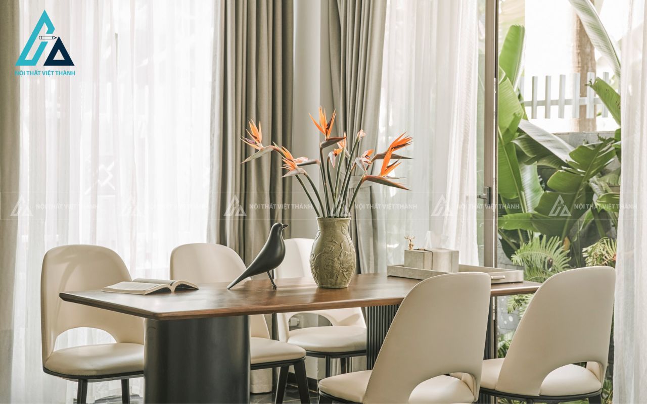 Đảm bảo tỷ lệ hài hoà giữa bàn và ghế