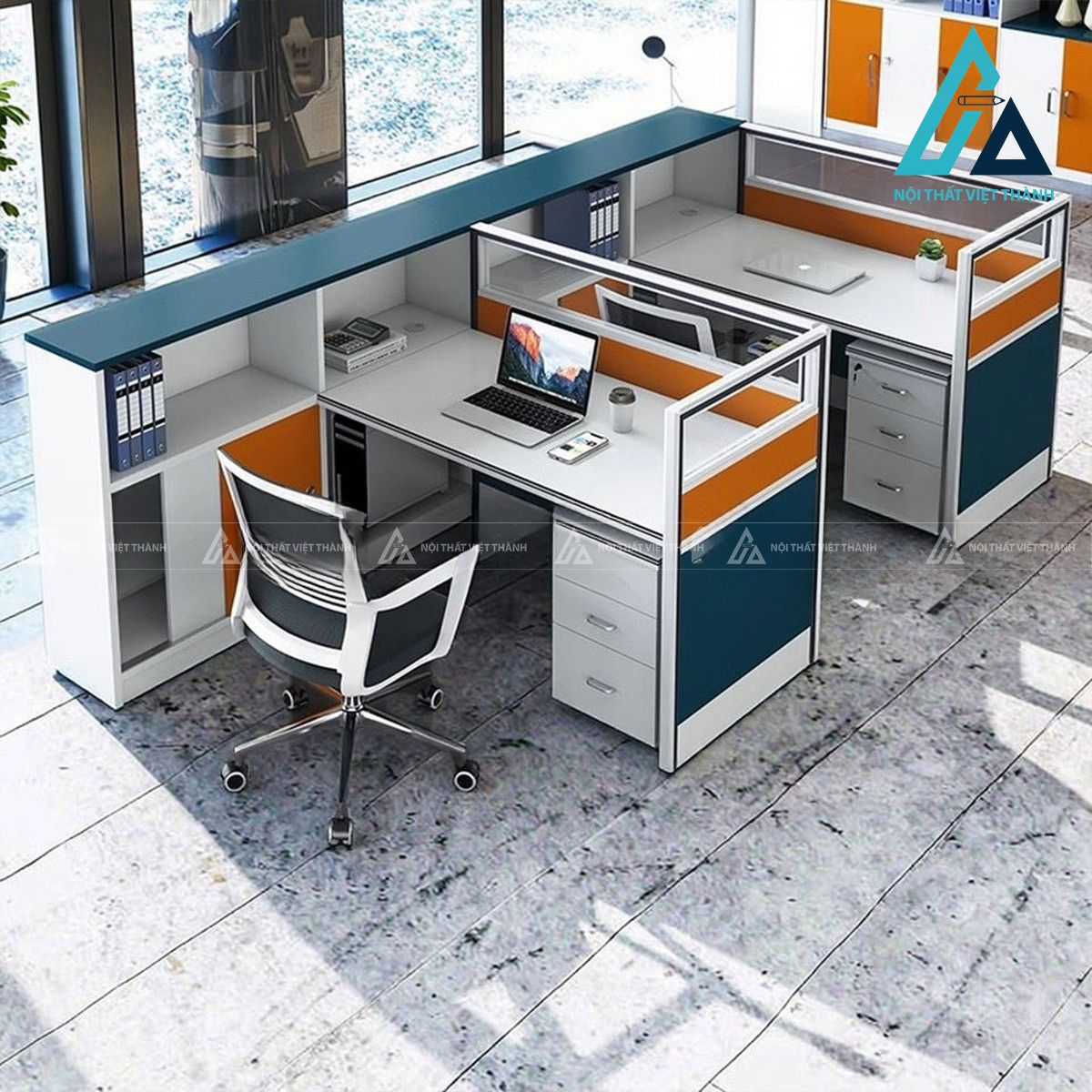 Bàn làm việc cụm nhân viên nhiều chỗ vách ngăn gỗ công nghiệp hiện đại 4