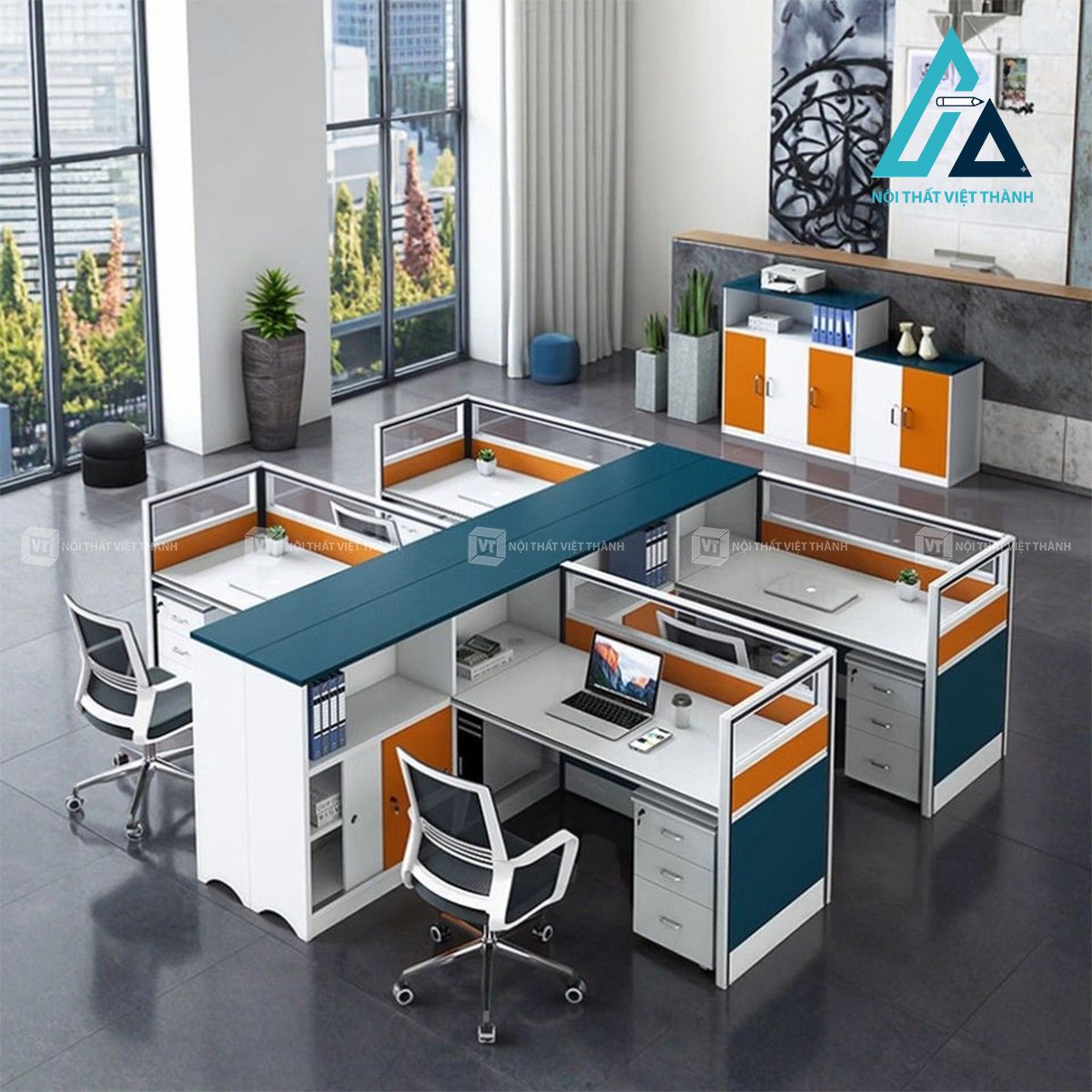 Bàn làm việc cụm nhân viên nhiều chỗ vách ngăn gỗ công nghiệp hiện đại