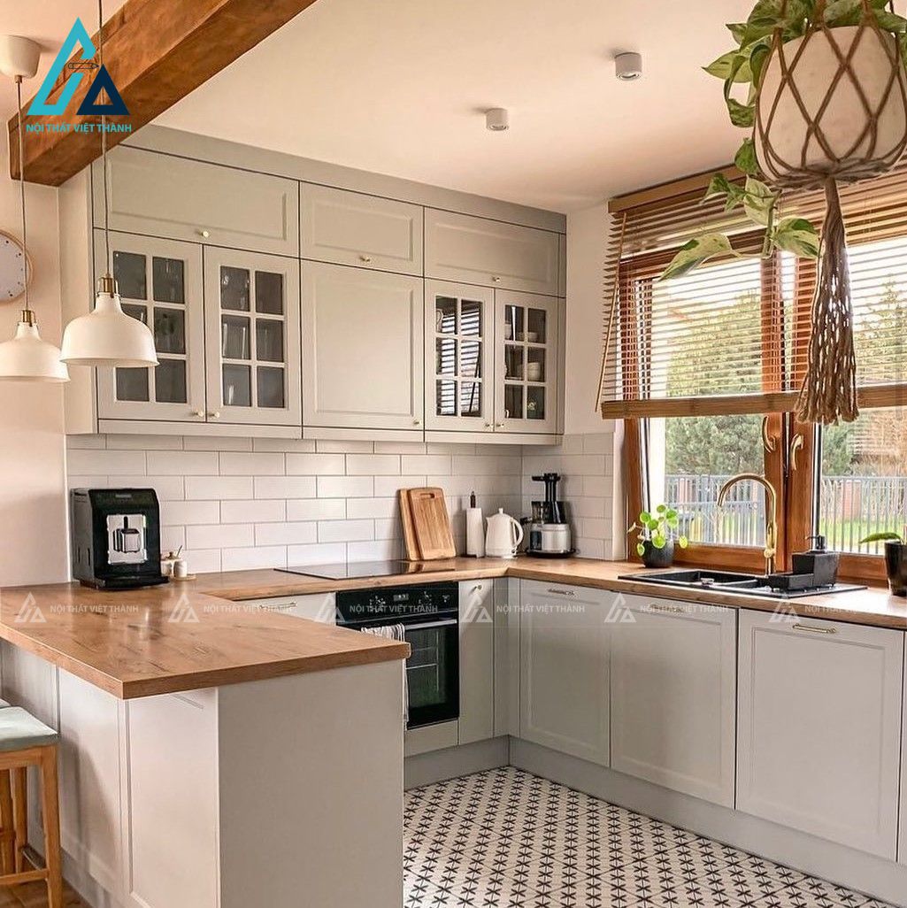  Chiều cao bếp không nên quá cao hoặc quá thấp