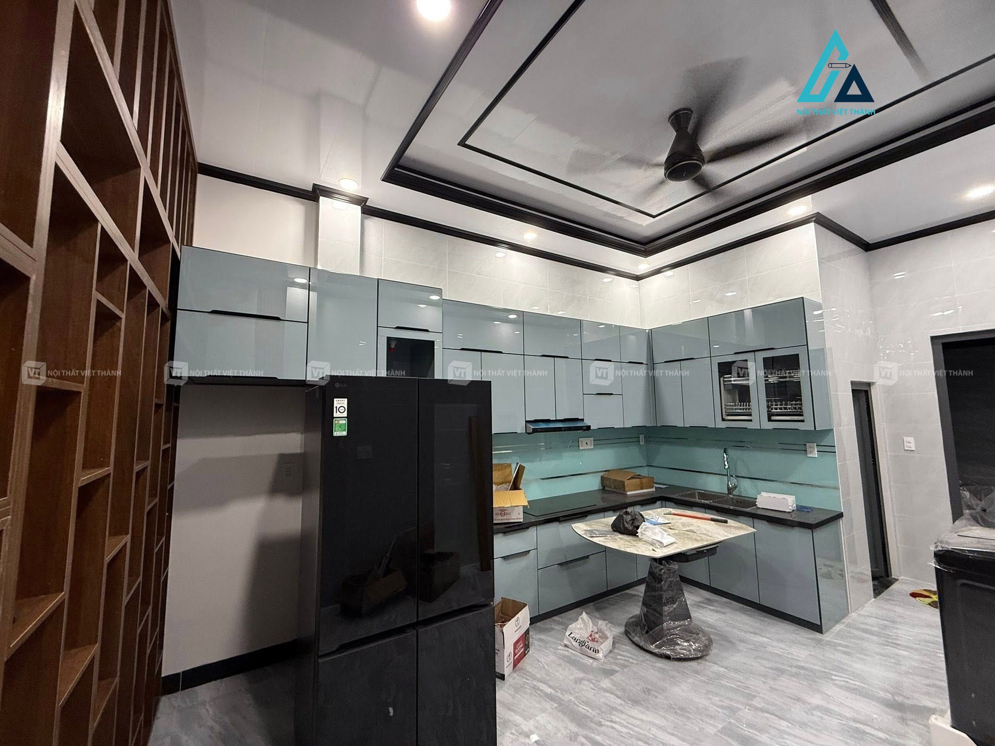 Thiết kế thi công nội thất nhà bếp tủ bếp màu xanh ngọc