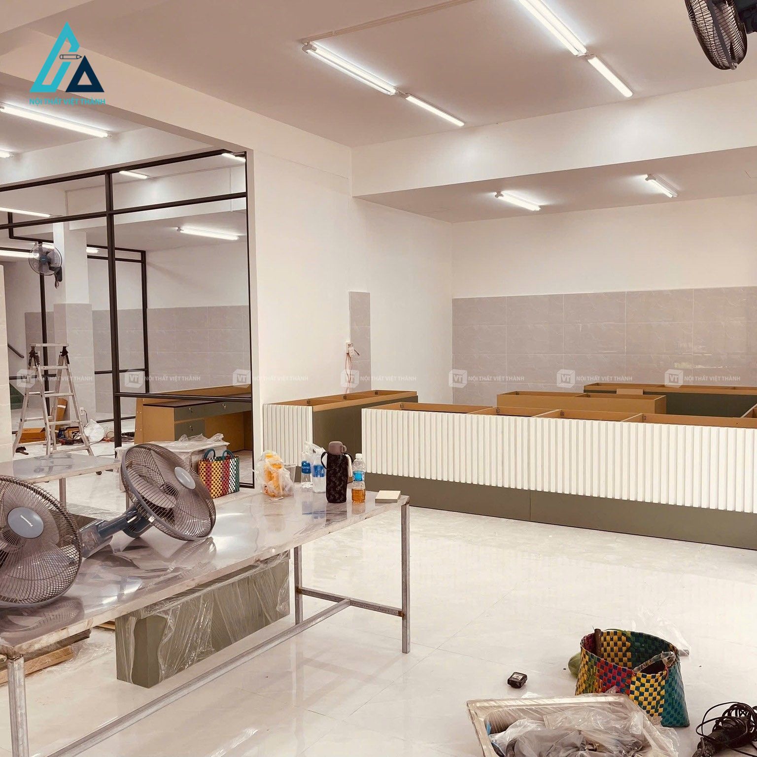 Thiết kế thi công nội thất văn phòng hiện đại chuyên nghiệp