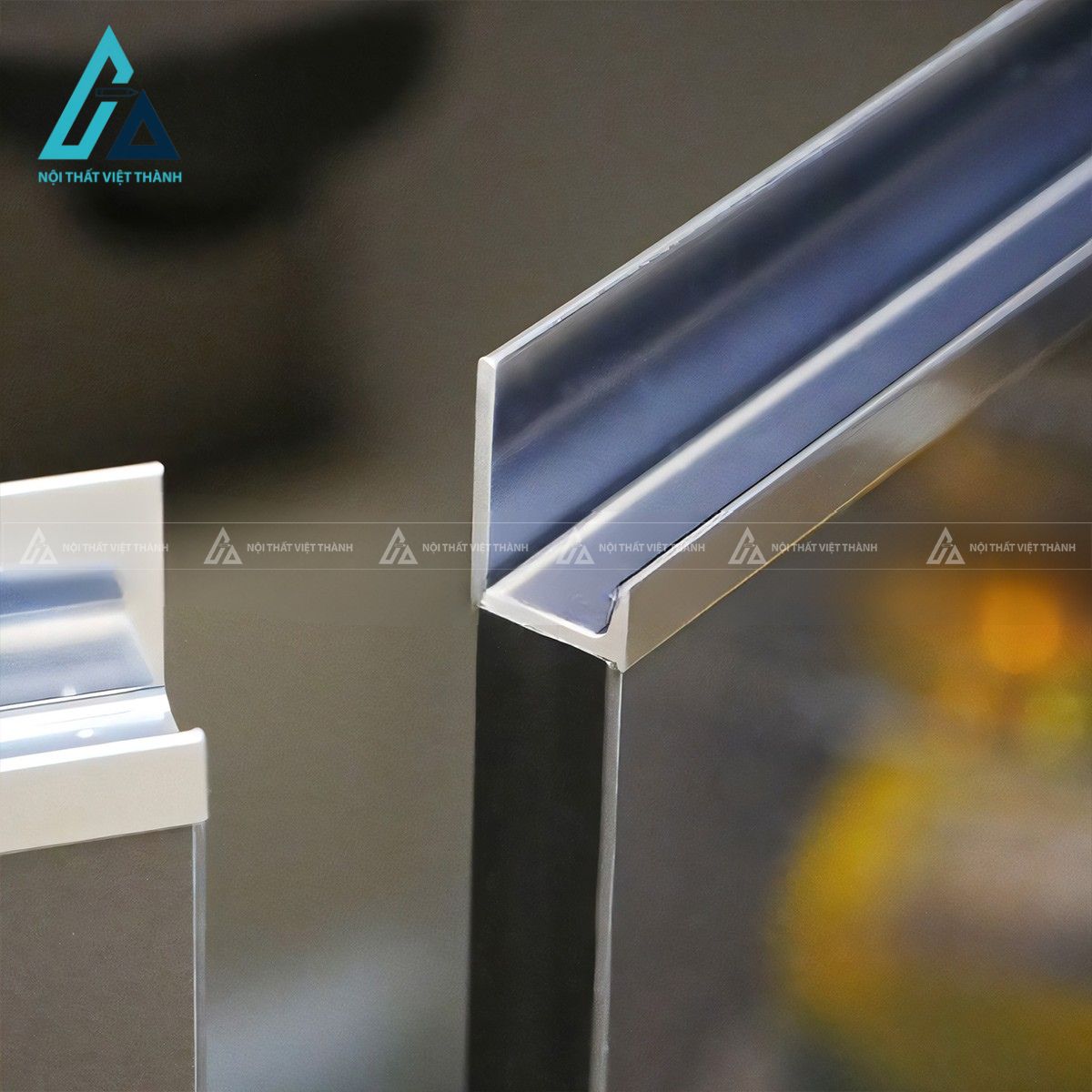 Tủ bếp MDF phủ Acrylic bóng gương phong cách hiện đại 2