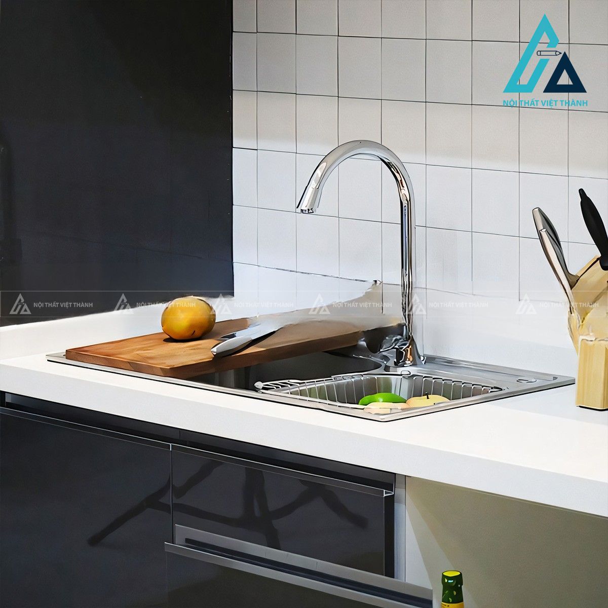 Tủ bếp MDF phủ Acrylic bóng gương phong cách hiện đại 3