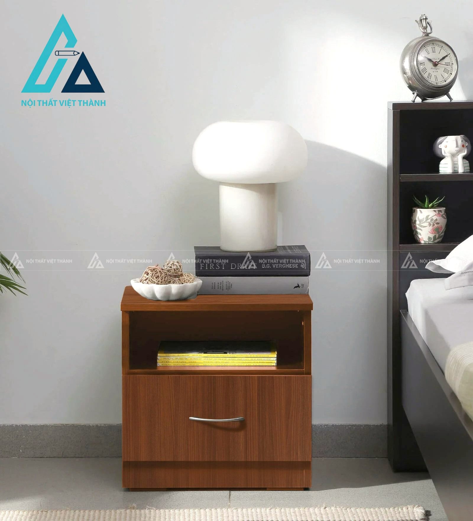 Tủ đầu giường MDF vân gỗ óc chó 1 ngăn kéo hiện đại nhỏ gọn tiện dụng