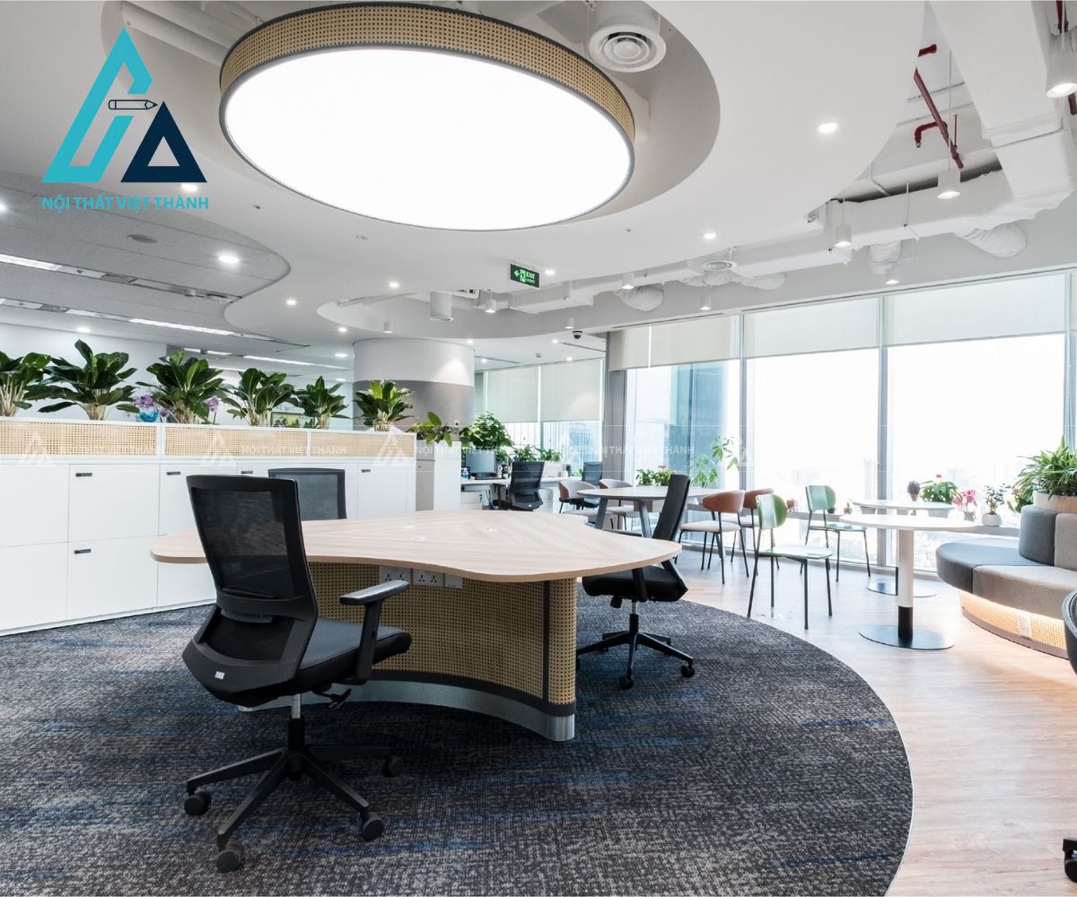 Thiết kế và thi công bàn giám đốc đồng bộ nội thất văn phòng