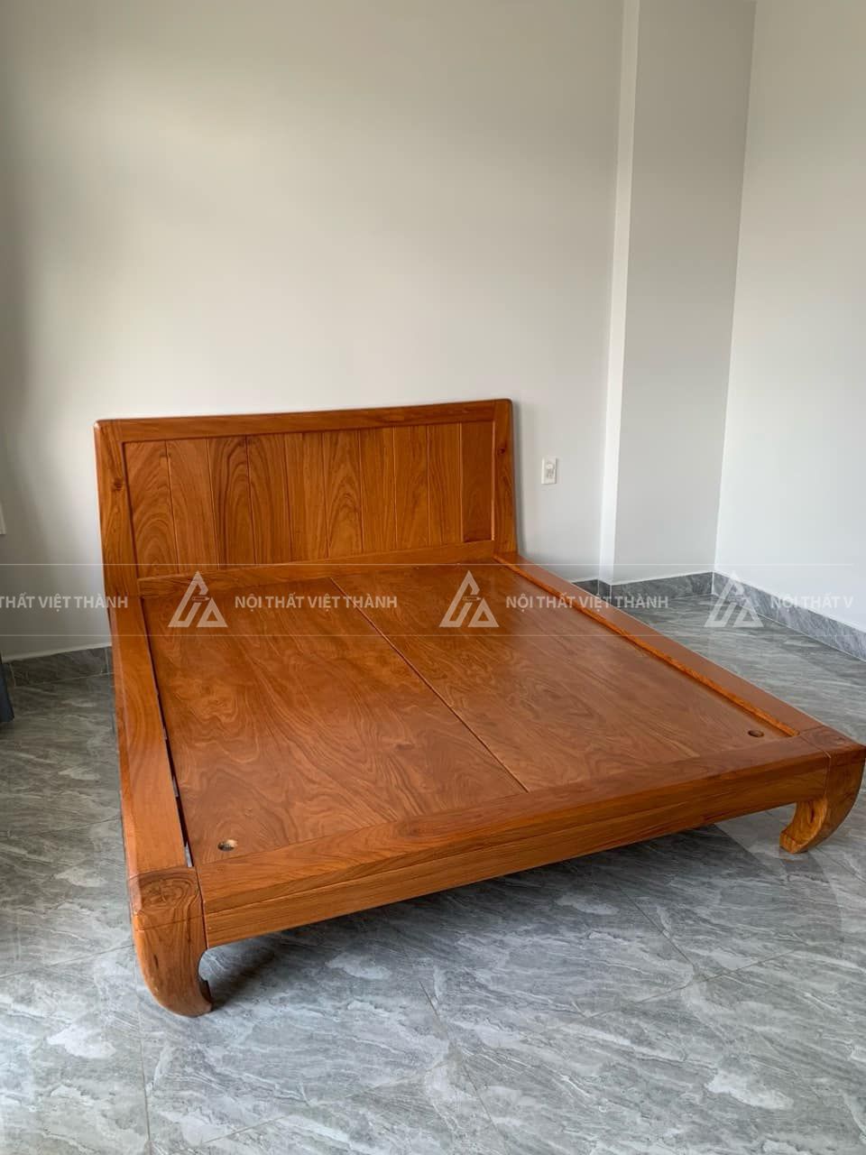 Thiết kế và thi công giường ngủ gỗ tự nhiên mang lại vẻ đẹp mộc mạc, đẳng cấp