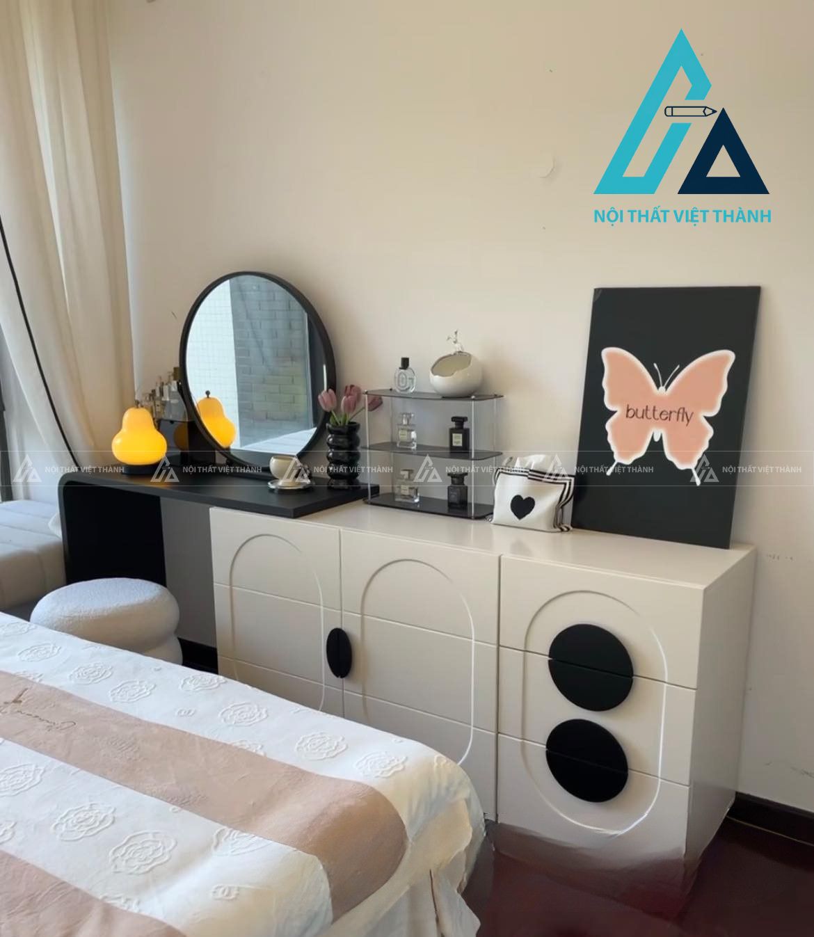 Bàn trang điểm tích hợp tủ