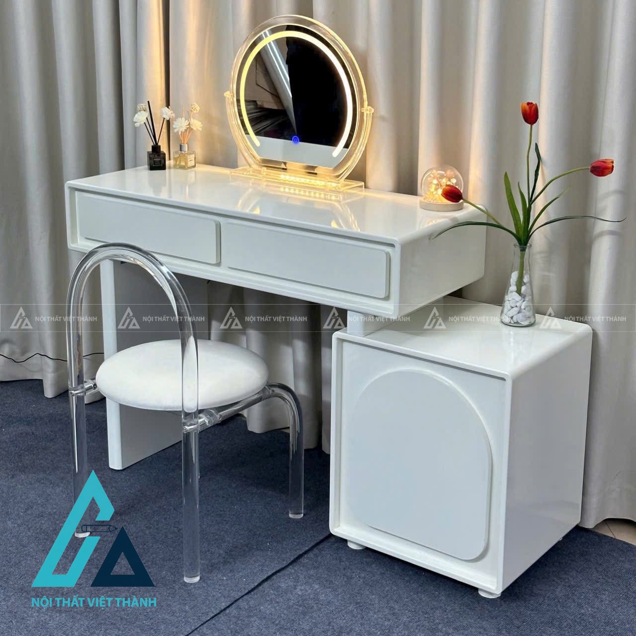 Thiết kế bàn trang điểm theo yêu cầu