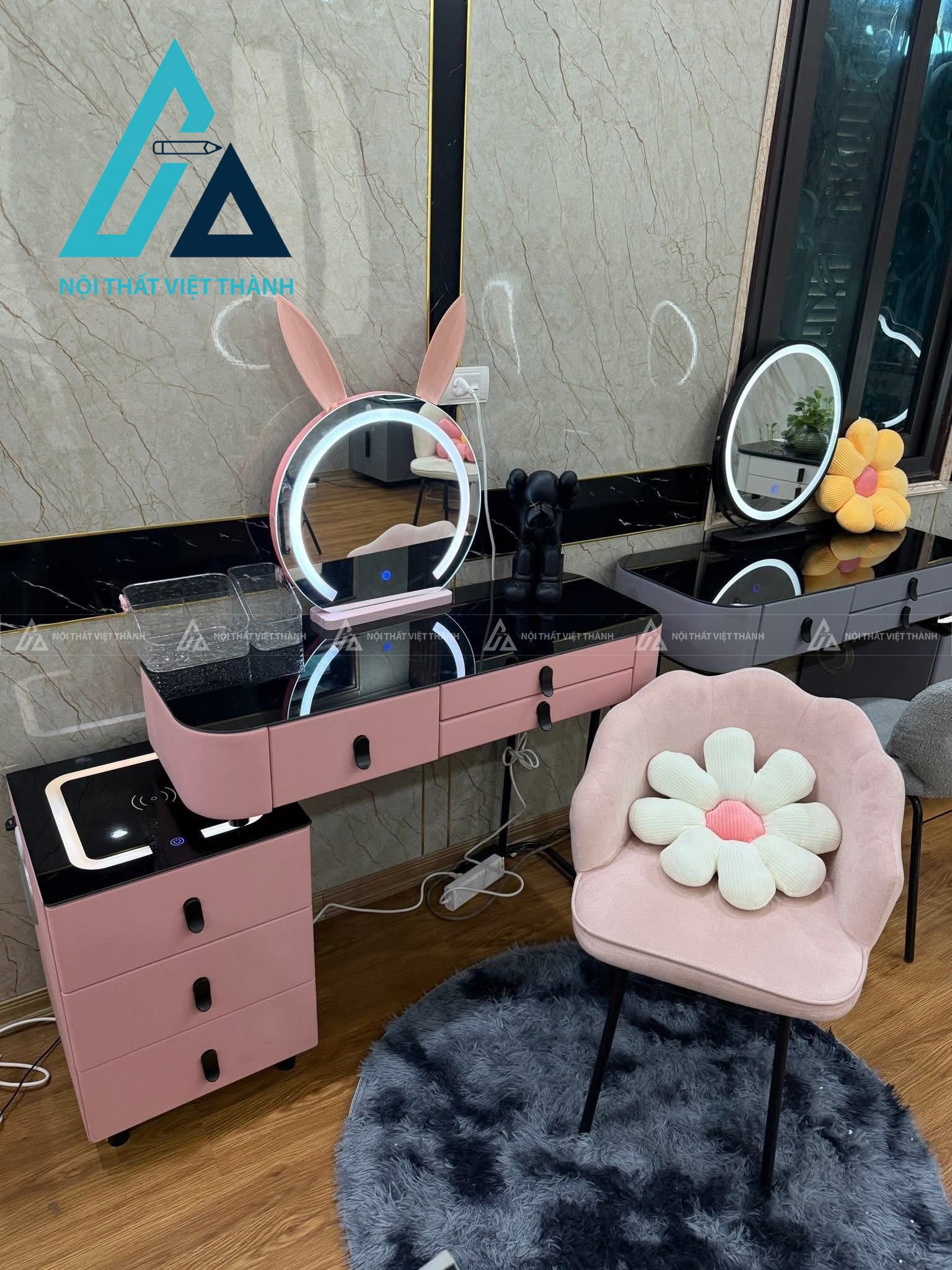 Bàn trang điểm thỏ hồng