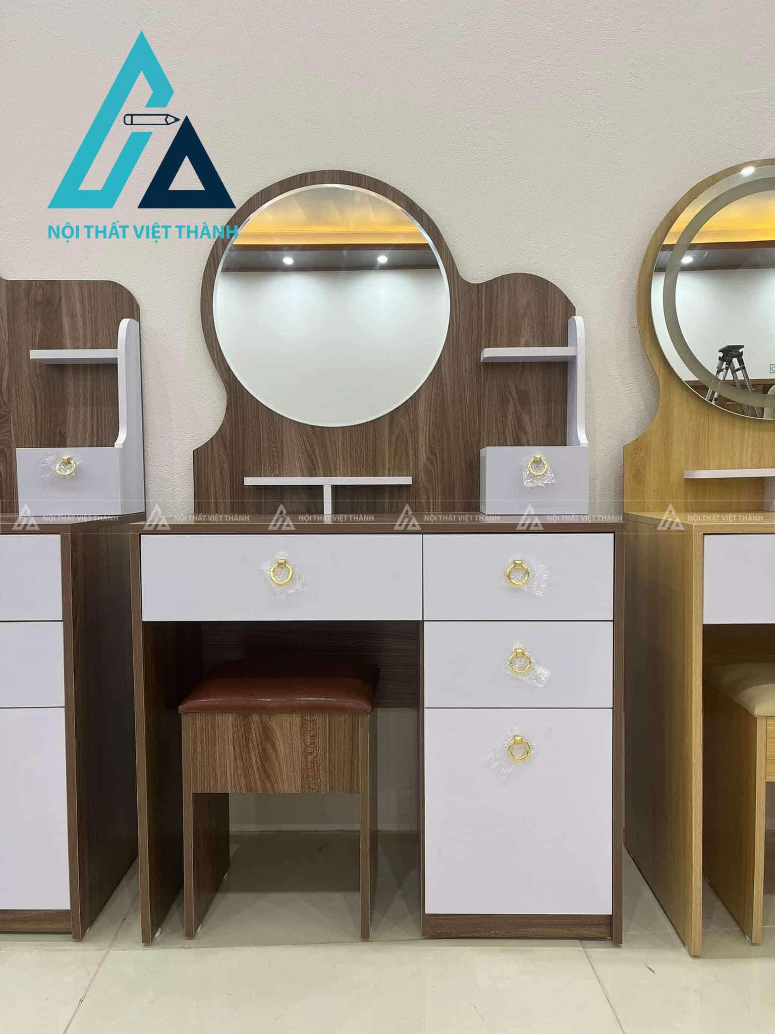 Mẫu bàn trang điểm có tủ khoá