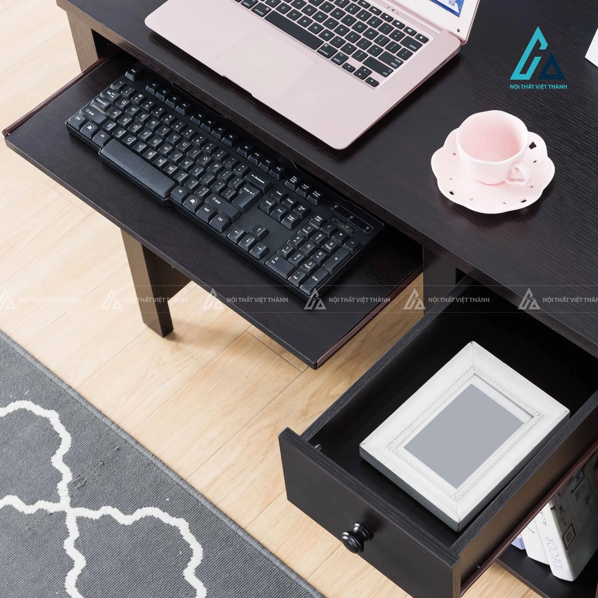 Bàn Học Cho Bé Kèm Ngăn Kéo Và Kệ Để Đồ Tiện Lợi 1