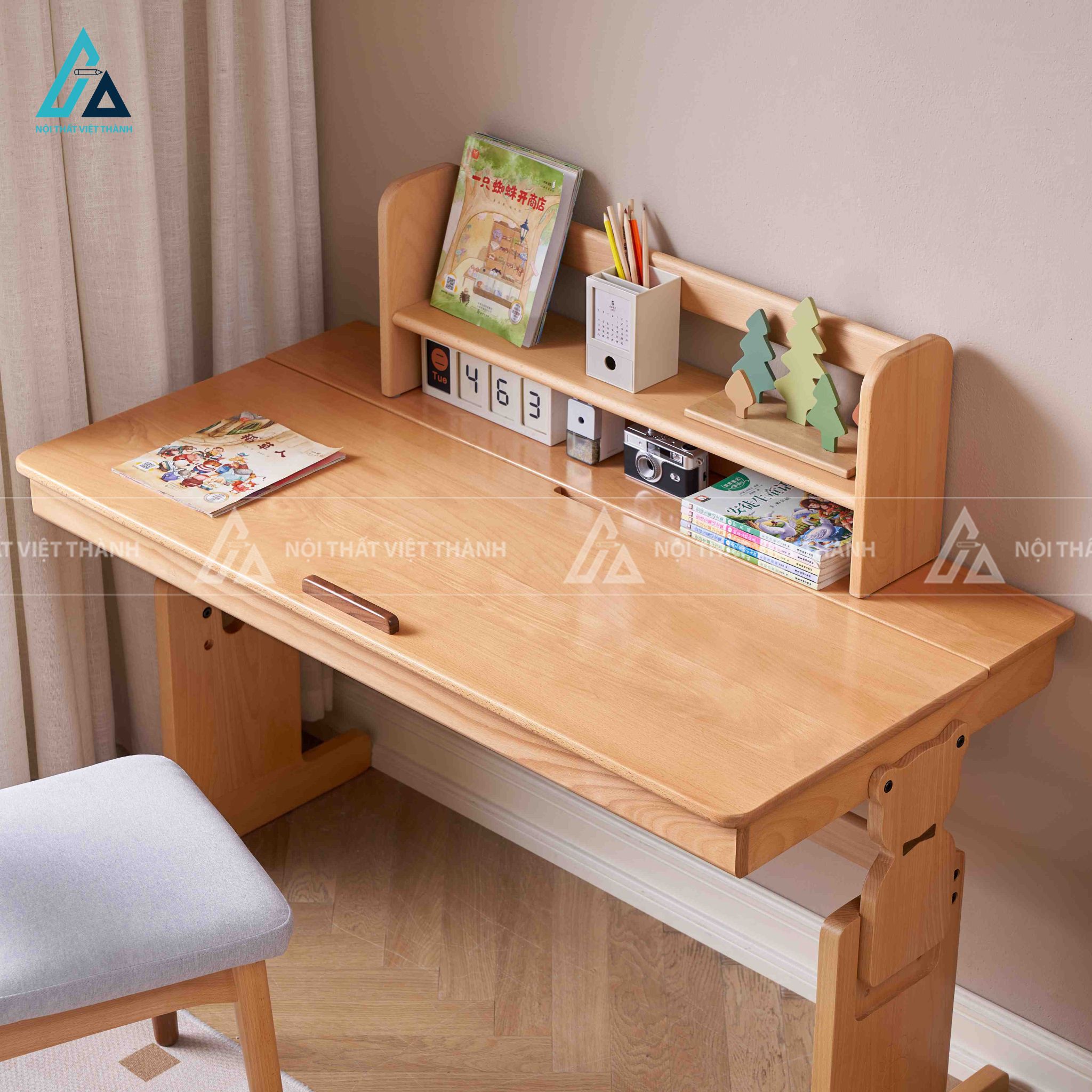 Bàn Học Gỗ Cao Cấp Thiết Kế Chân Gấu Đáng Yêu 1
