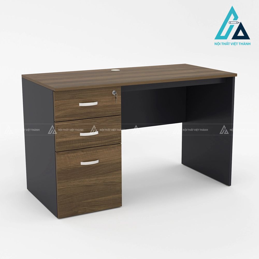 Bàn làm việc có 3 ngăn kéo liền tiện lợi
