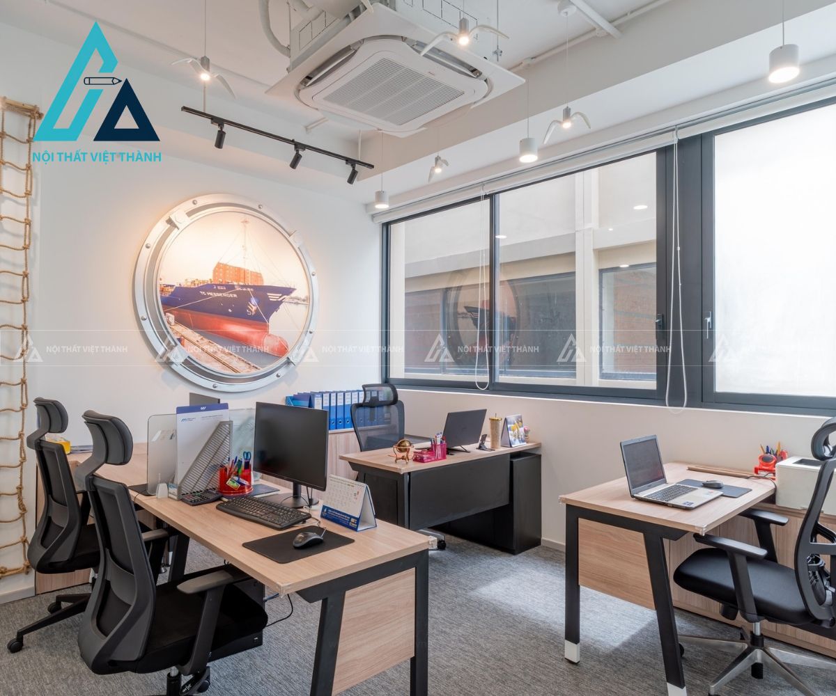 Bố trí bàn làm việc khoa học