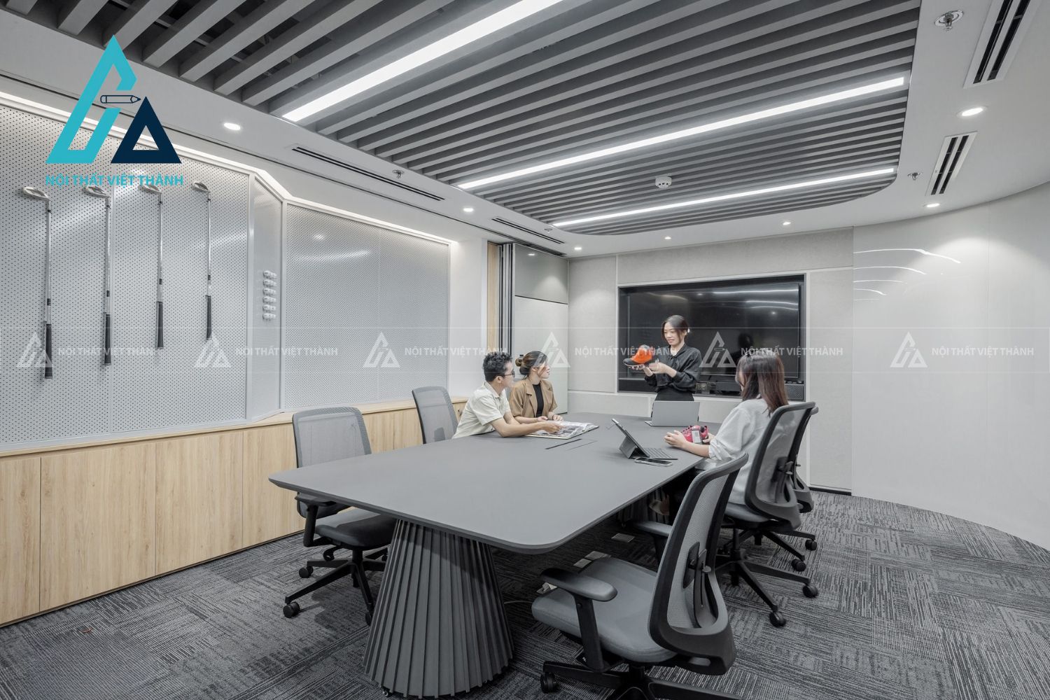 Bàn phòng họp oval hiện đại