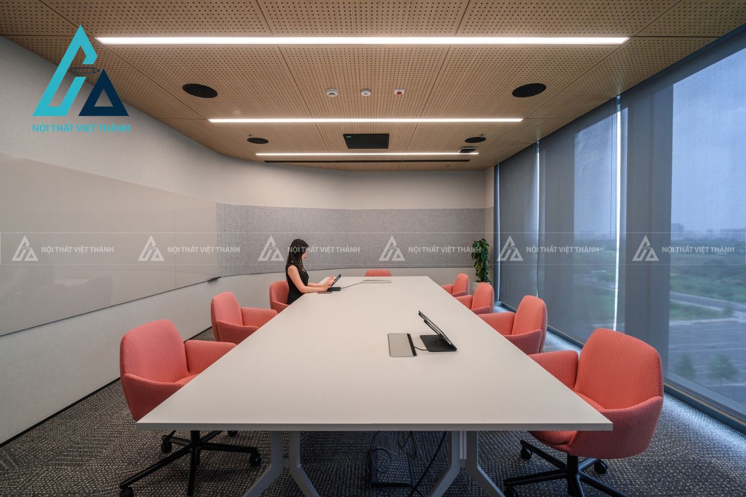 Tăng tính kết nối với thiết kế bàn họp mở