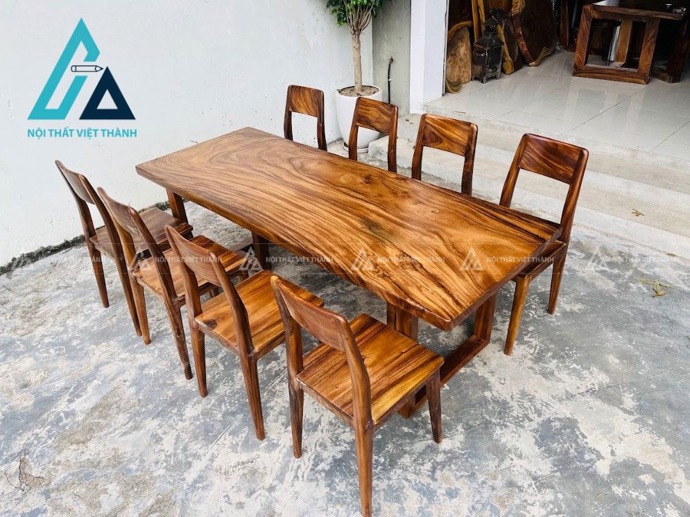 Bộ bàn ăn gỗ thẩm mỹ