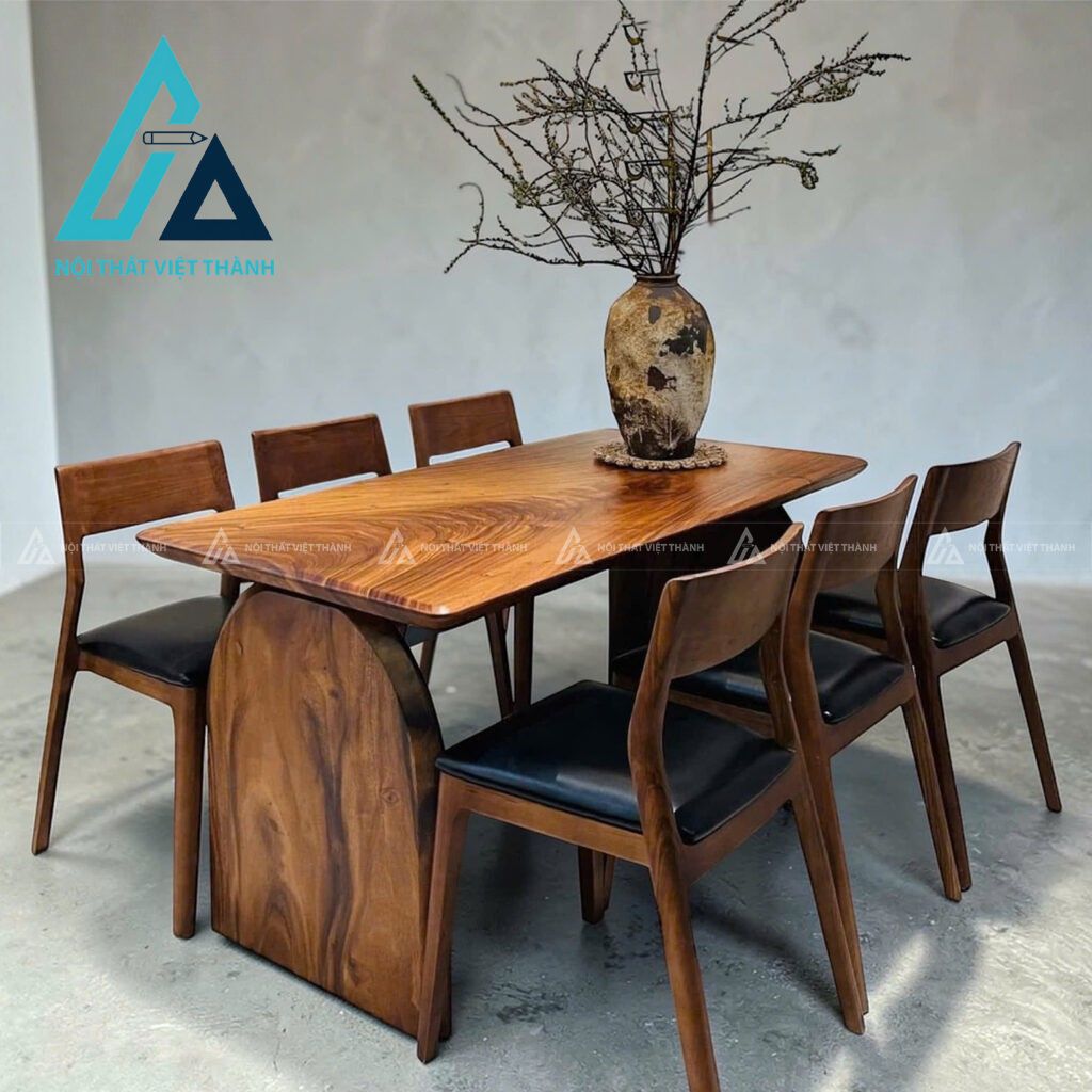 Bộ bàn ăn gỗ tự nhiên  sang trọng