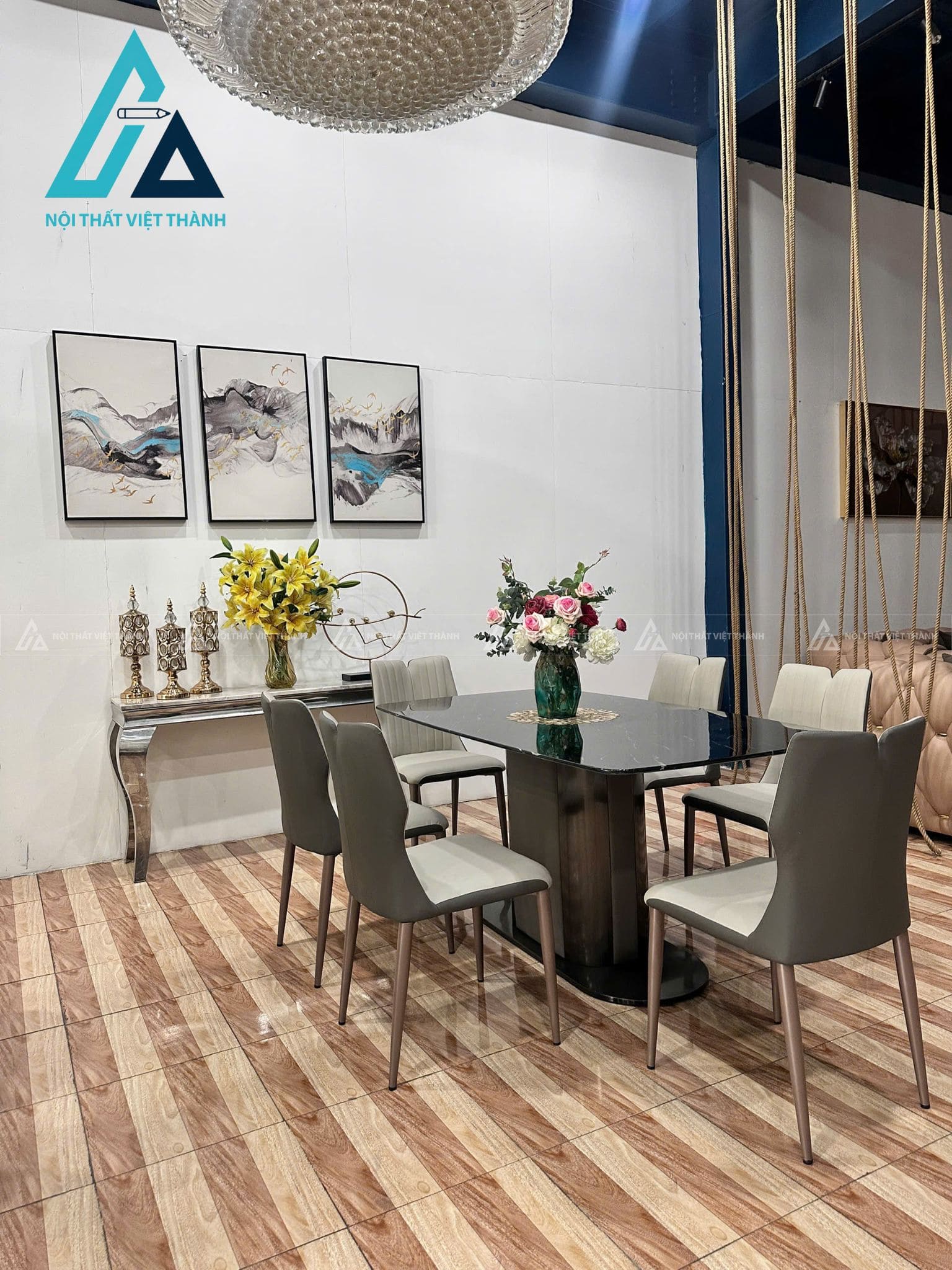 Bộ Bàn Ăn Mặt Đá Ceramic Sang Trọng Chân Kim Loại Mạ Tím Tinh Tế 2