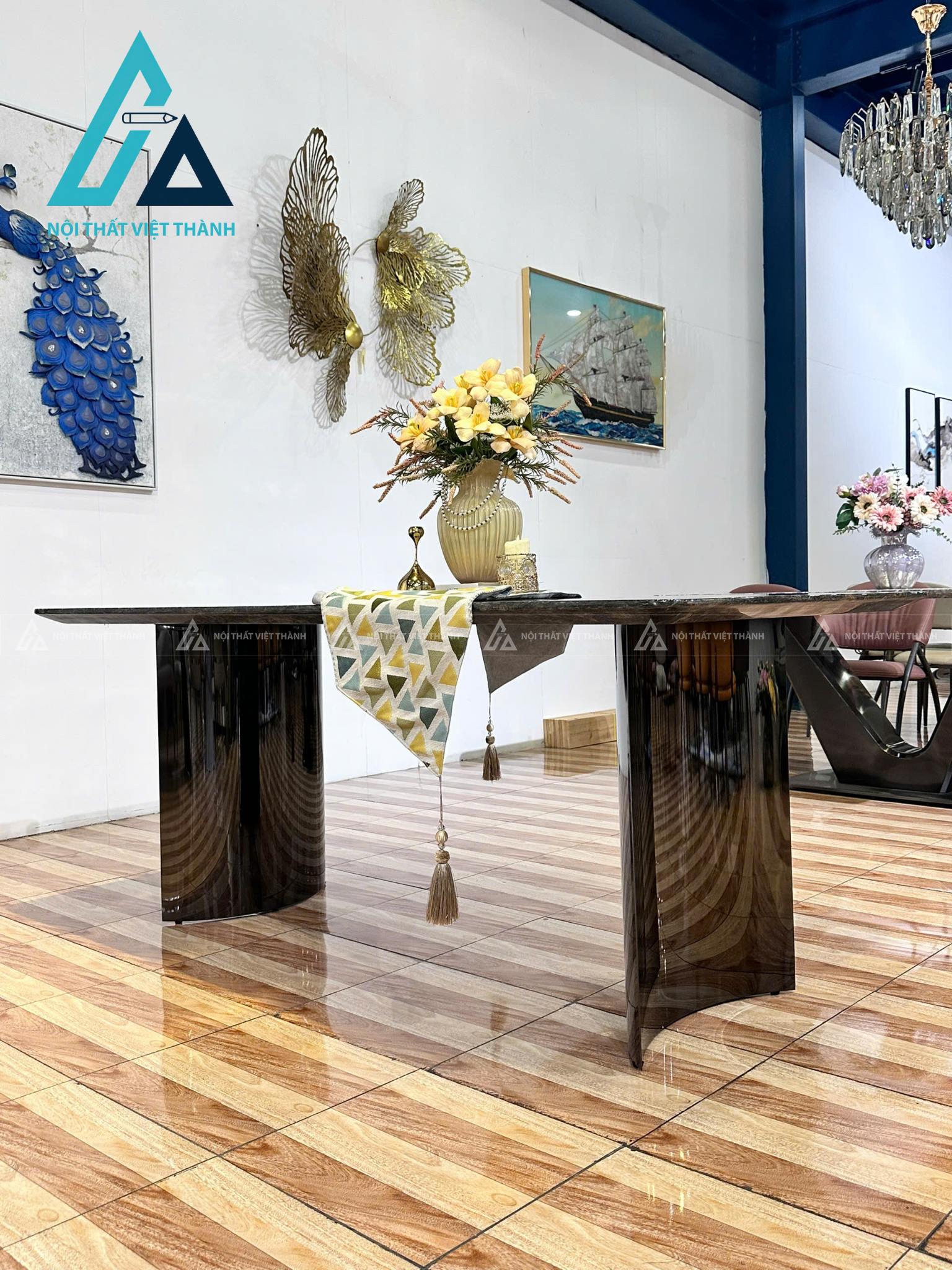 Bộ Bàn Ăn Mặt Đá Nhân Tạo Chân Kim Loại Mạ Tím Moral Sang Trọng Hiện Đại 2