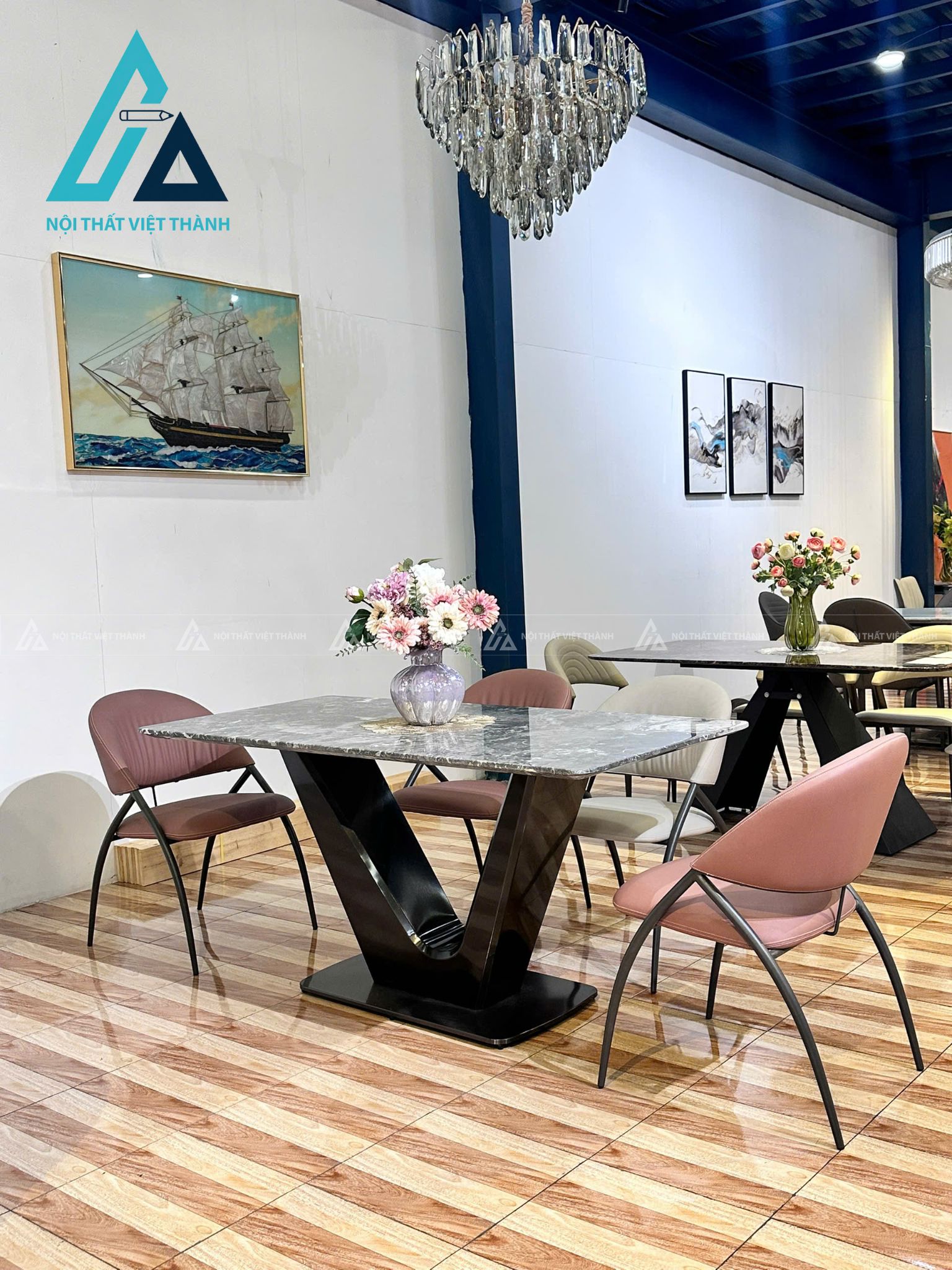 Bộ Bàn Ăn Mặt Đá Tự Nhiên Chân Thép Carbon Kèm Ghế Bọc Da 6