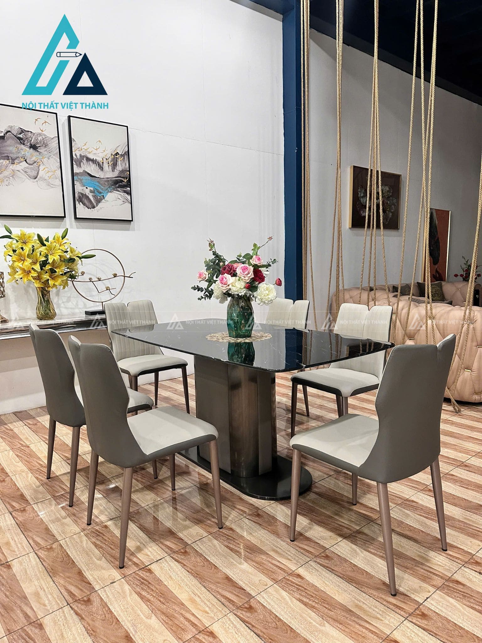 Bộ Bàn Ăn Mặt Đá Ceramic Sang Trọng Chân Kim Loại Mạ Tím Tinh Tế 6