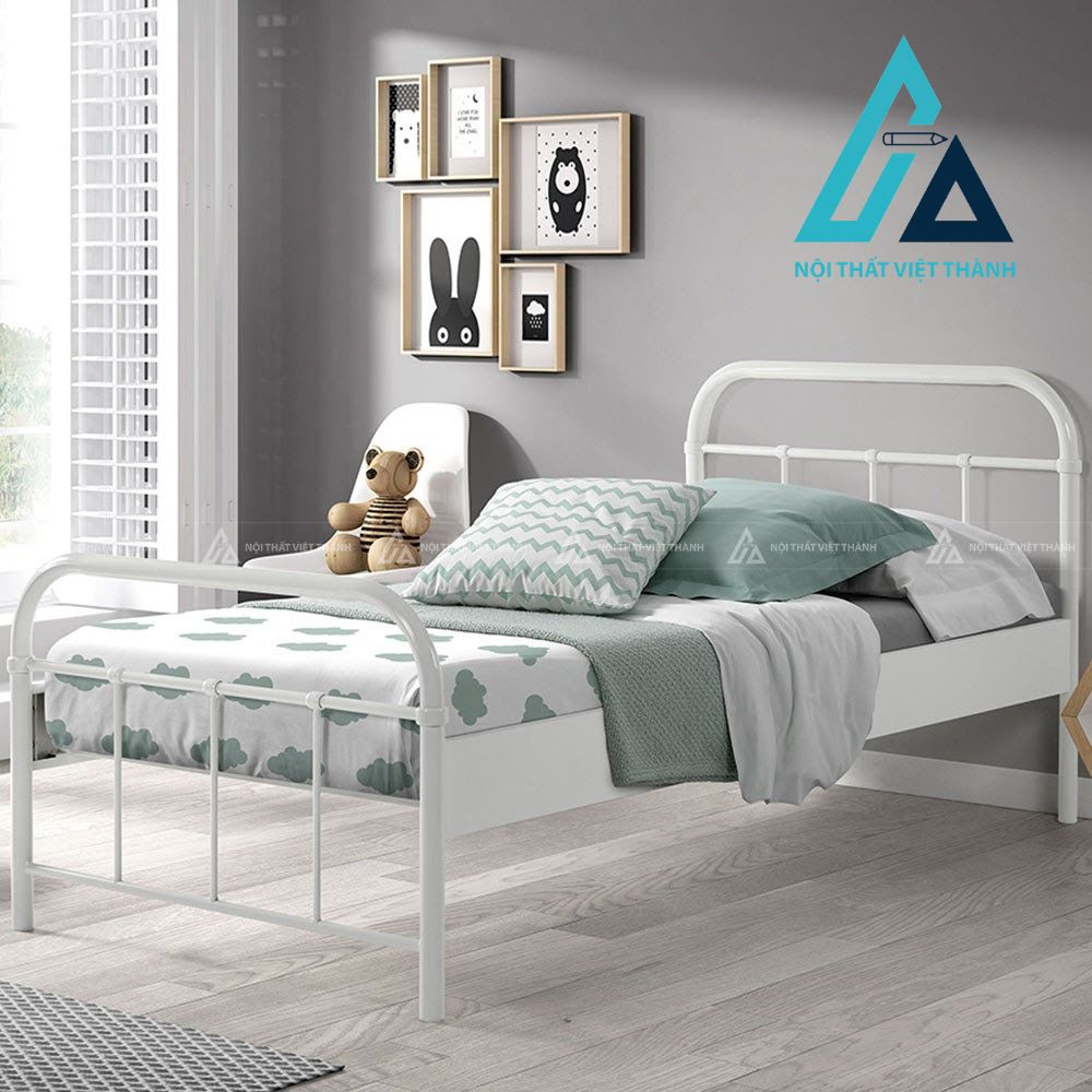 Giường sắt cổ điển