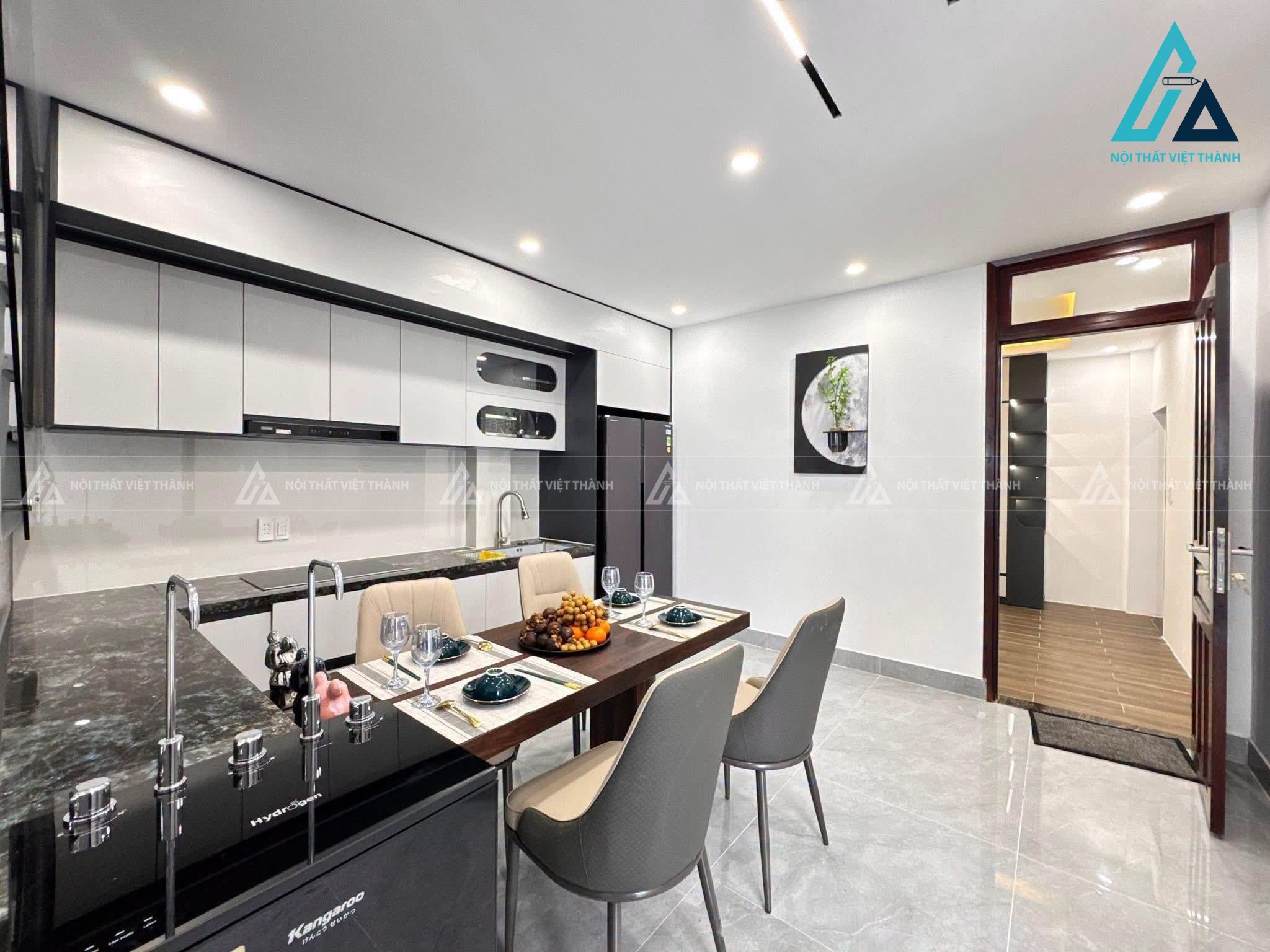 Nhà bếp hiện đại tone trắng-xám