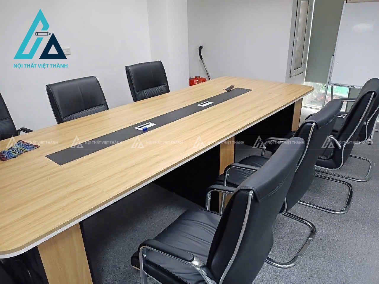 Thiết kế và thi công nội thất phòng họp nhỏ