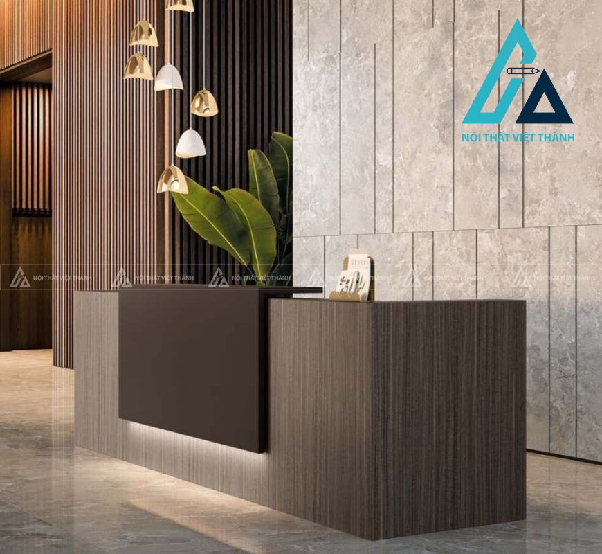 Quầy lễ tân phù hợp với diện tích không gian
