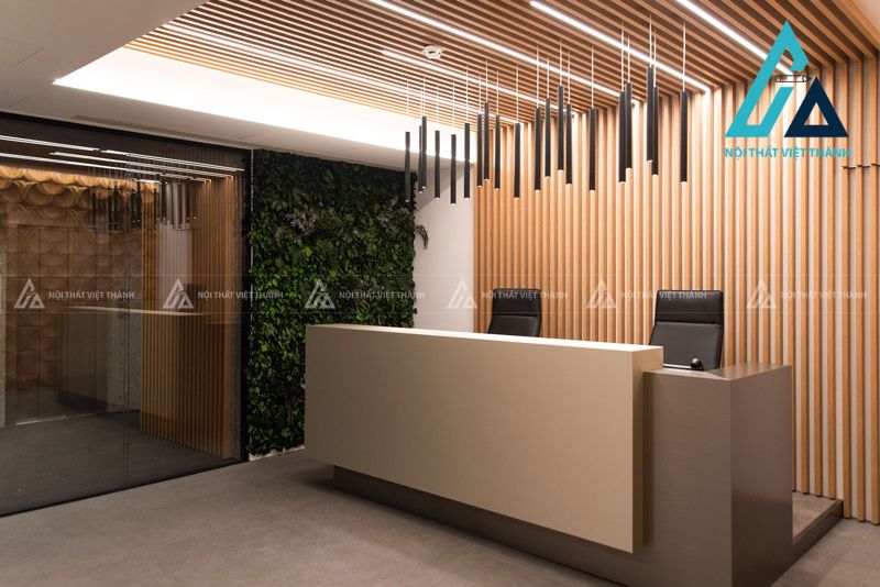 Quầy lễ tân phù hợp với nội thất văn phòng