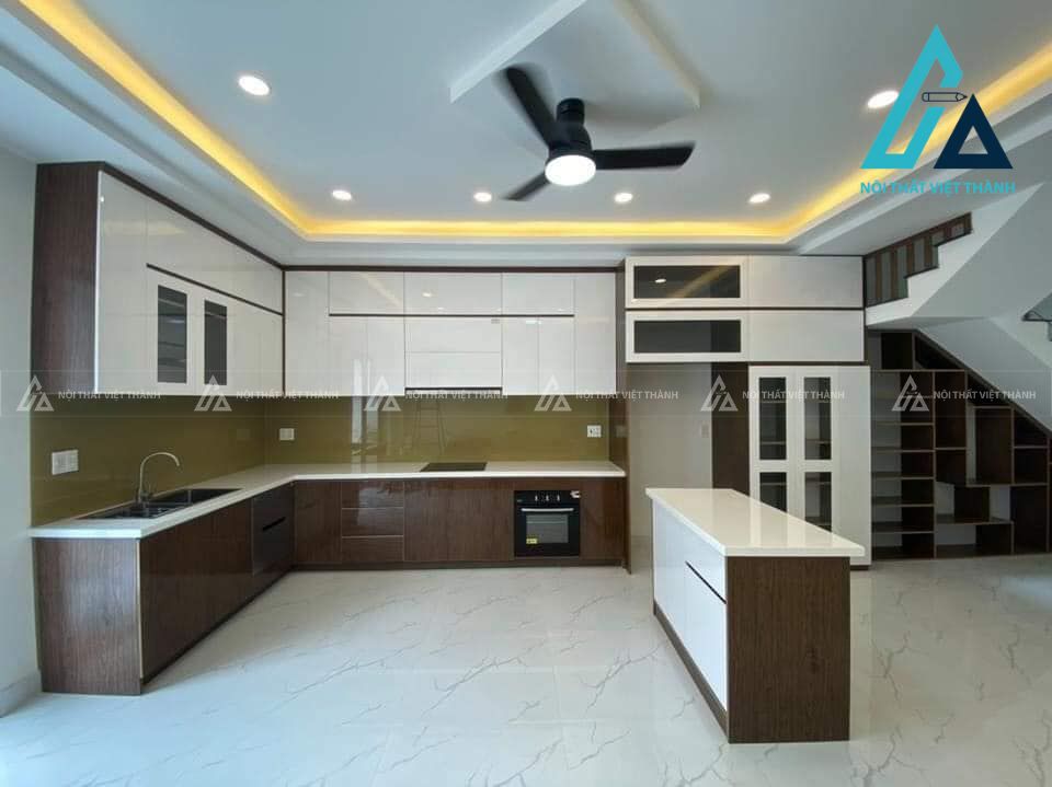 Tủ bếp Acylic cho không gian rộng