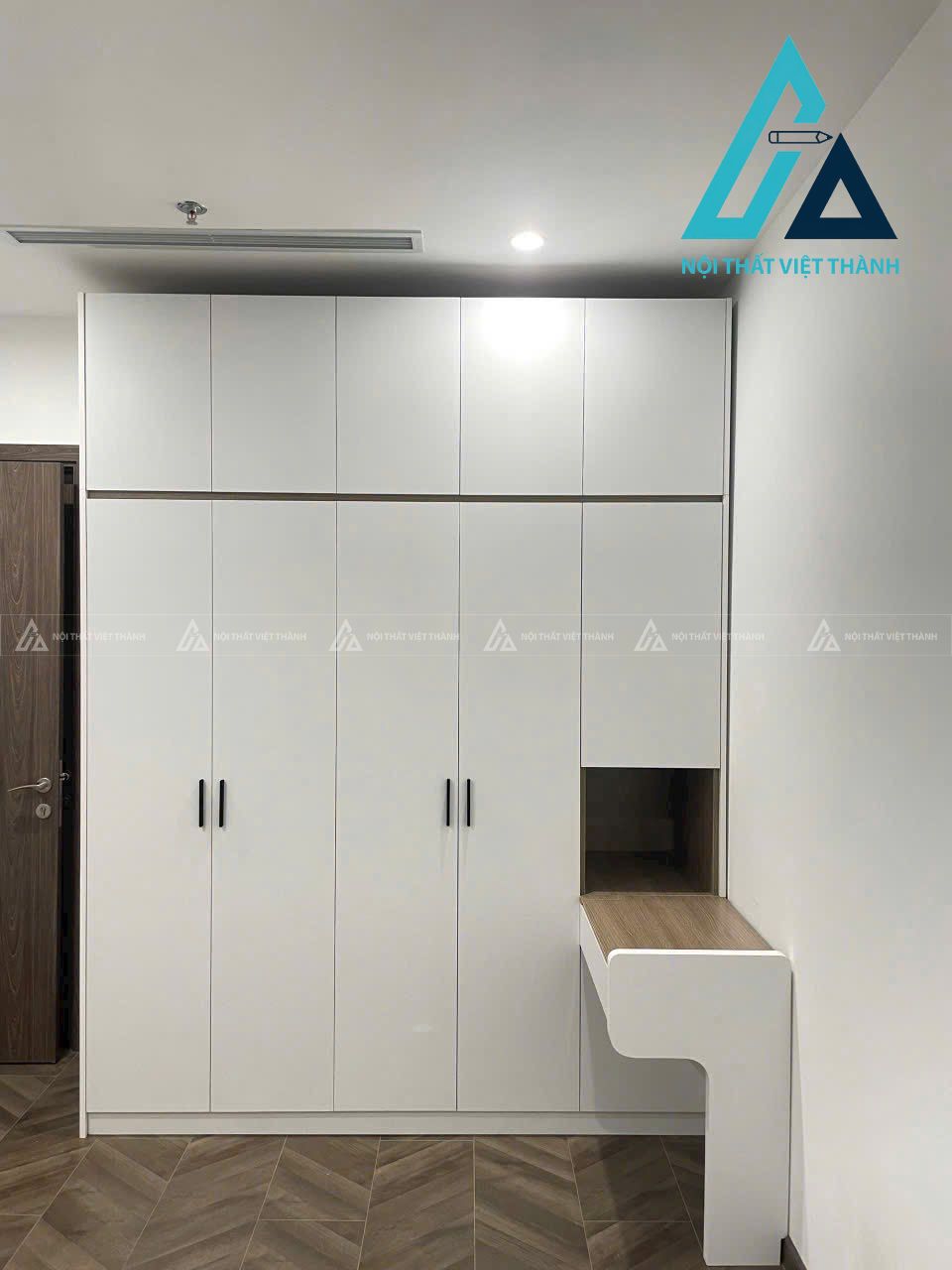 Tủ quần áo kèm bàn trang điểm