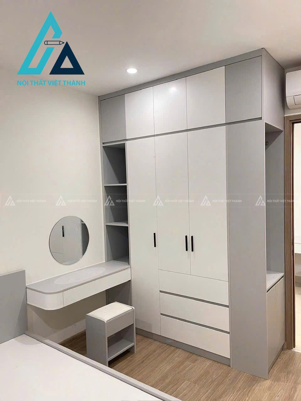 Tủ quần áo màu trắng xám