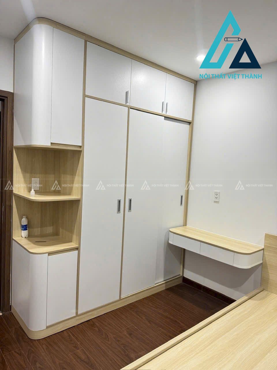 Tủ quần áo trắng vàng