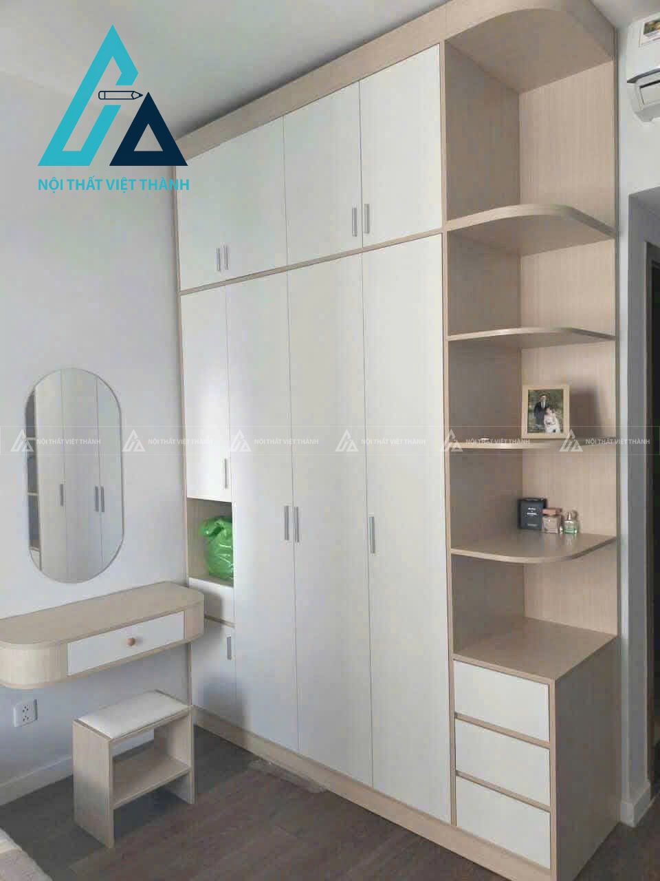 Tủ quần áo kịch trần trắng