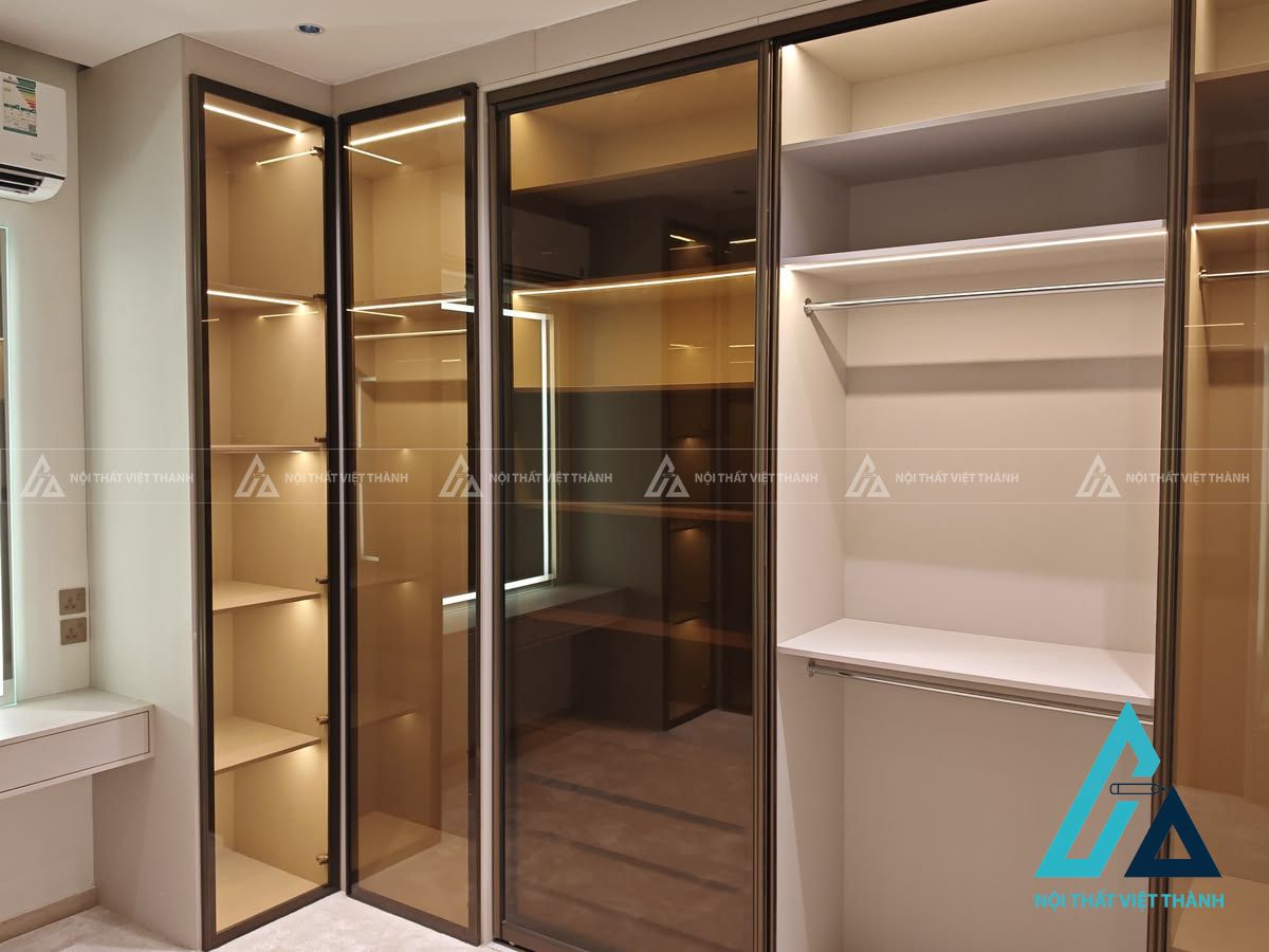 Mẫu tủ quần áo kính cửa lùa
