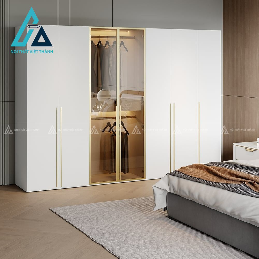 Tủ quần áo cánh kính màu trắng viền vàng tích hợp đèn LED hiện đại 4