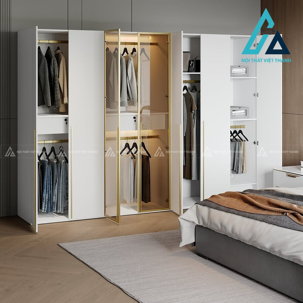 Tủ quần áo cánh kính màu trắng viền vàng tích hợp đèn LED hiện đại 5