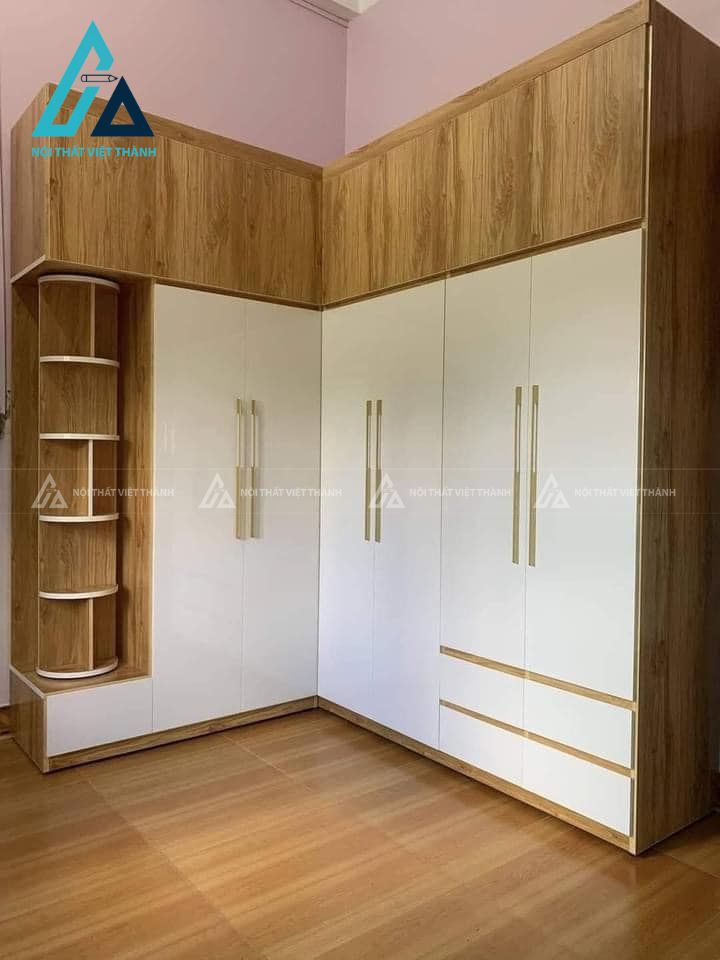 Mẫu tủ chữ L vân gỗ vàng- trắng thêm kệ trang trí