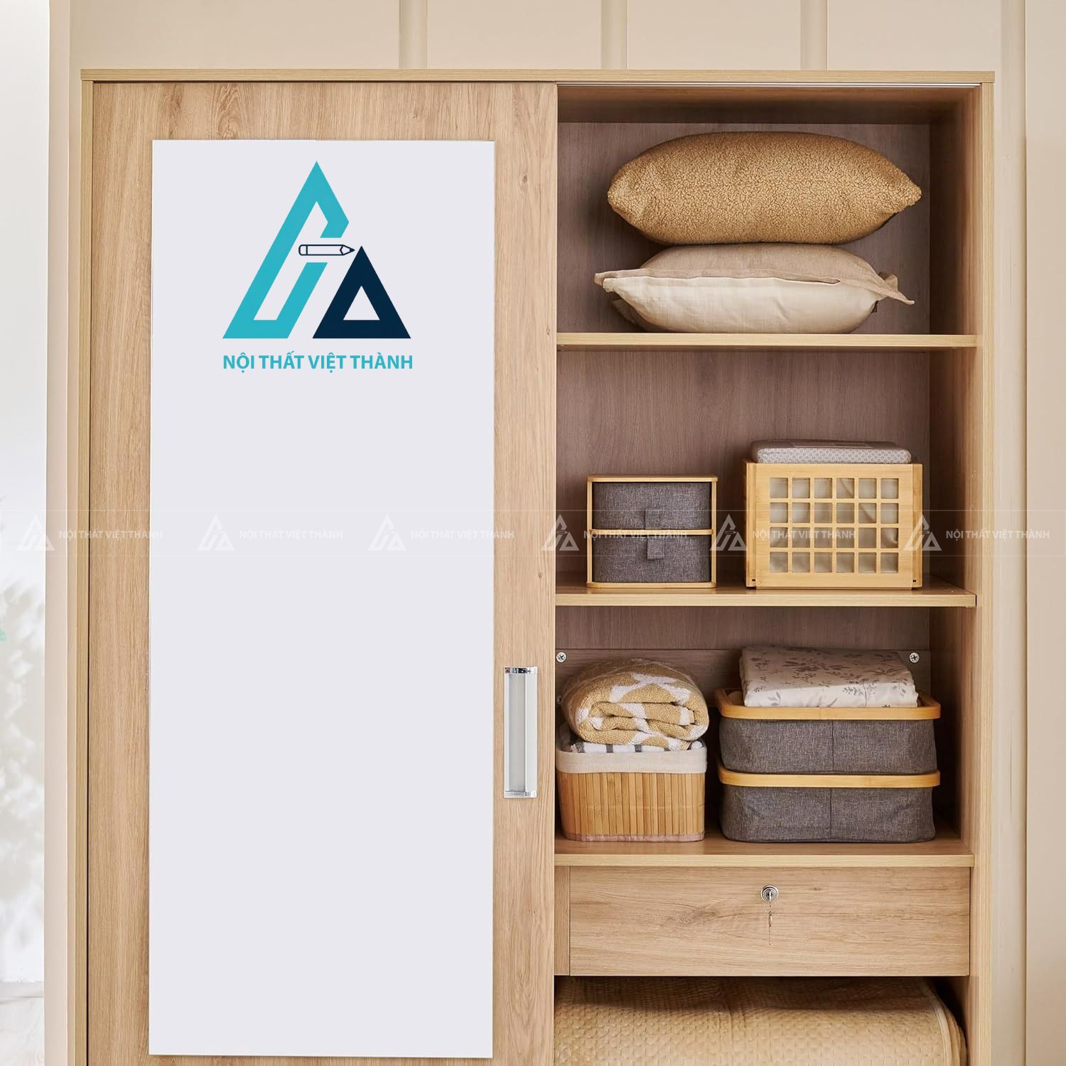 Tủ quần áo cửa lùa 2 cánh MDF kèm gương soi hiện đại tiện nghi 3