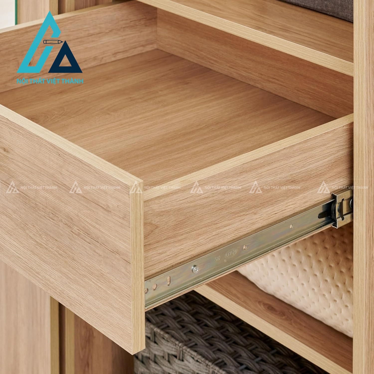 Tủ quần áo cửa lùa 2 cánh MDF kèm gương soi hiện đại tiện nghi 5