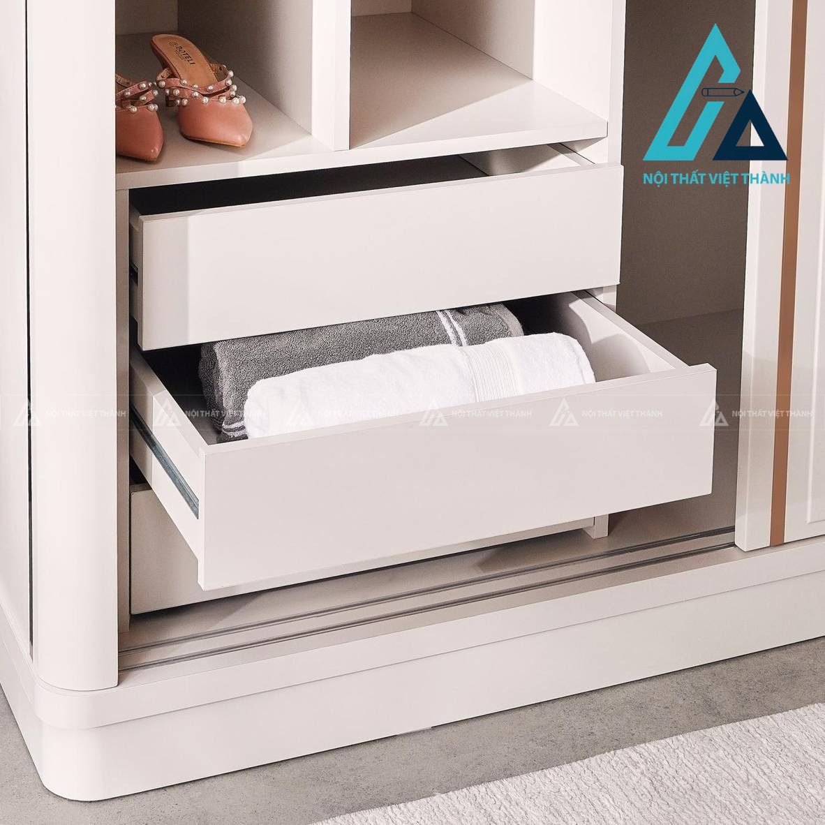 Tủ quần áo cửa lùa gương MDF màu kem hiện đại sang trọng 5