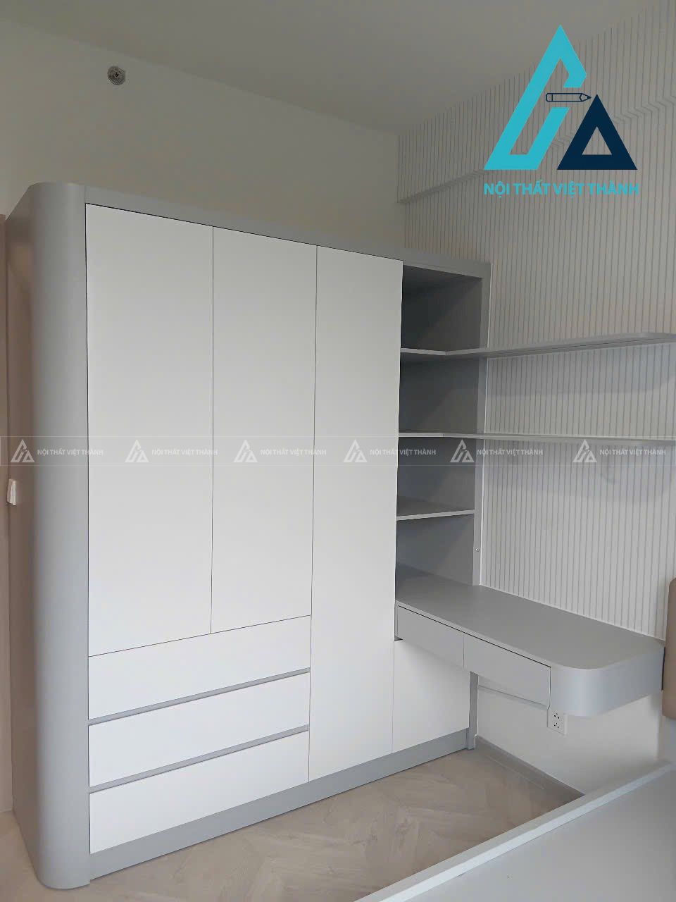 Tủ quần áo kết hợp bàn làm việc