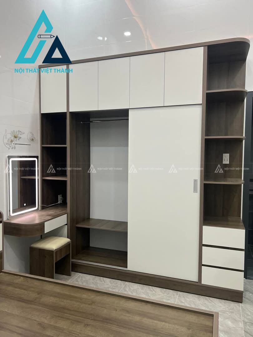 Tủ quần áo kết hợp bàn trang điểm