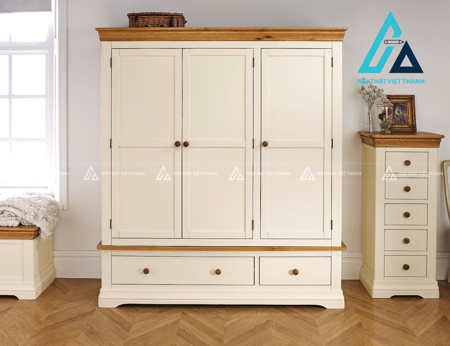 Tủ quần áo gỗ sồi 3 cánh sơn kem cao cấp phong cách cổ điển thanh lịch