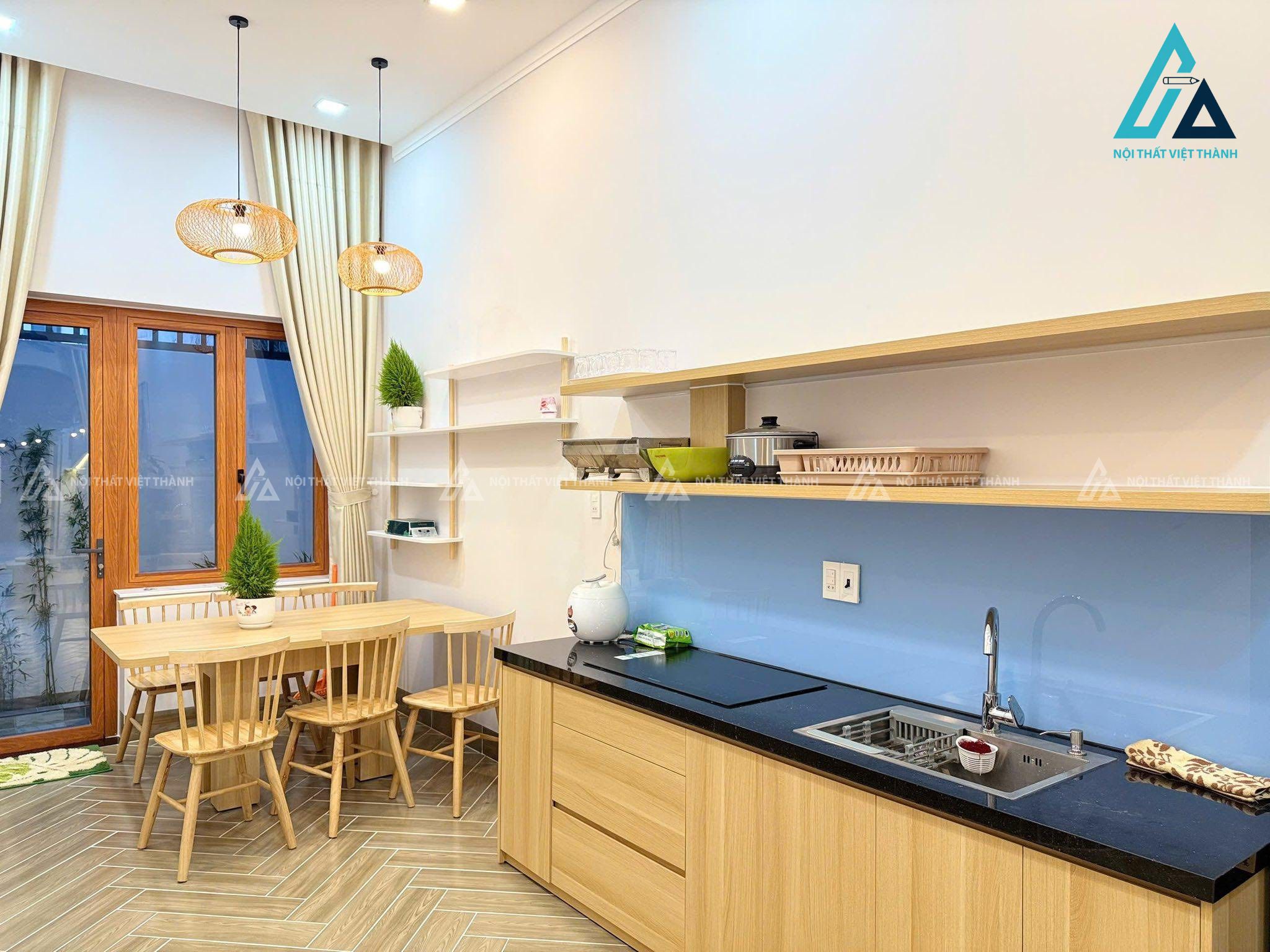 Nhà bếp ấm cúng, gọn gàng
