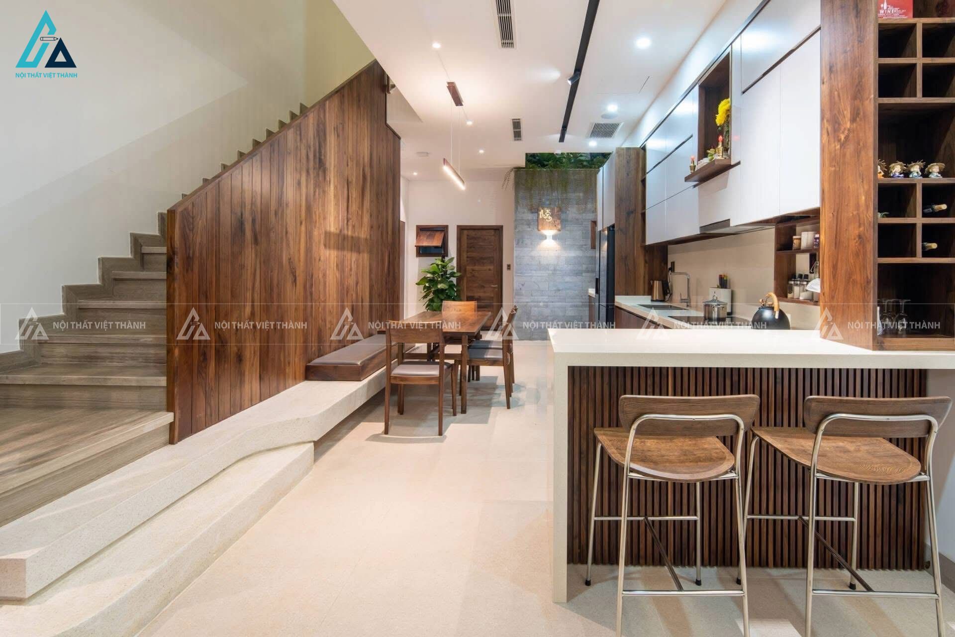 Mẫu thiết kế nội thất nhà phố nội thất gỗ vừa cổ điển vừa hiện đại