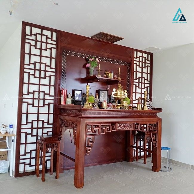 Mẫu Bàn Thờ Phật Kết Hợp Gia Tiên Hiện Đại Tối Giản Trang Nghiêm 1